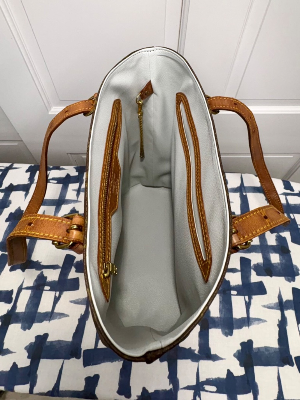 Vintage 90’s Louis Vuitton Bucket Bag Monogram Canvas—NEW INTERIOR - Picture 11 of 14